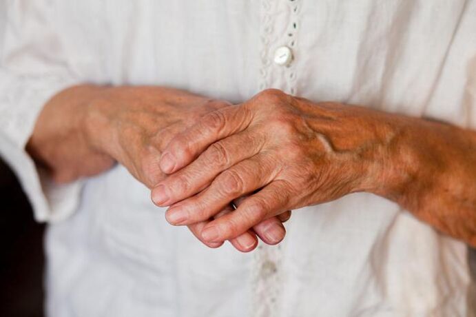 Dhimbja në nyjet e duarve shpesh shqetëson njerëzit e moshuar